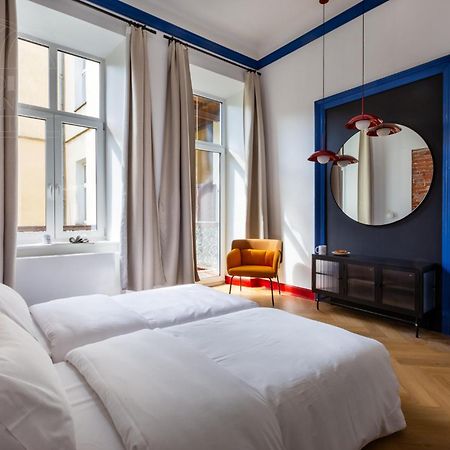 Spacious City Center Family Apartments Краков Экстерьер фото