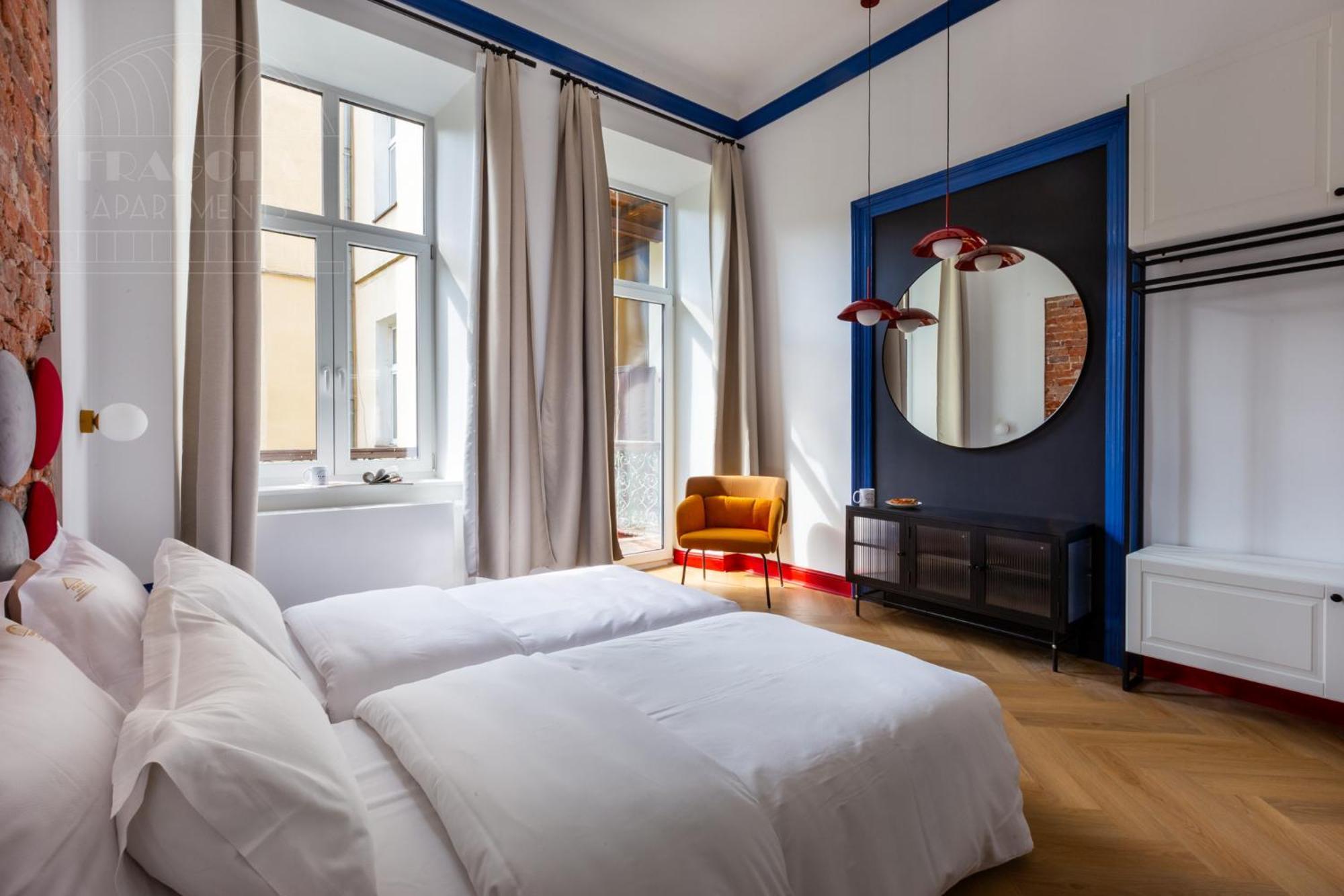 Spacious City Center Family Apartments Краков Экстерьер фото