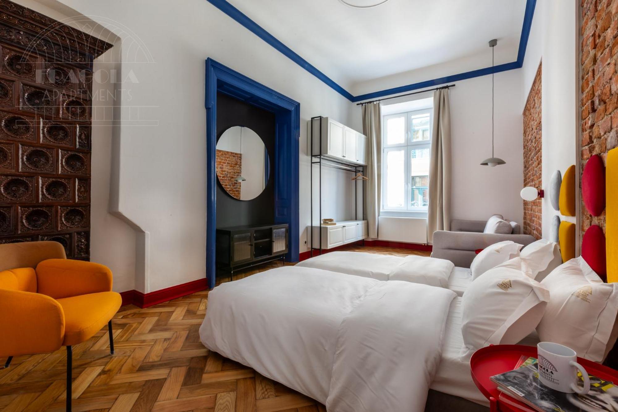 Spacious City Center Family Apartments Краков Экстерьер фото