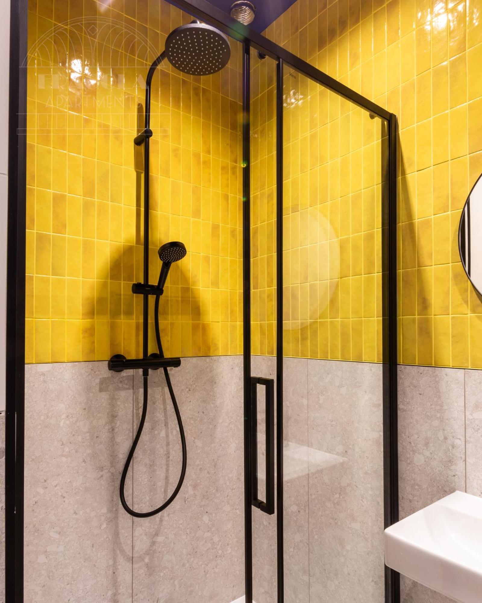 Spacious City Center Family Apartments Краков Экстерьер фото