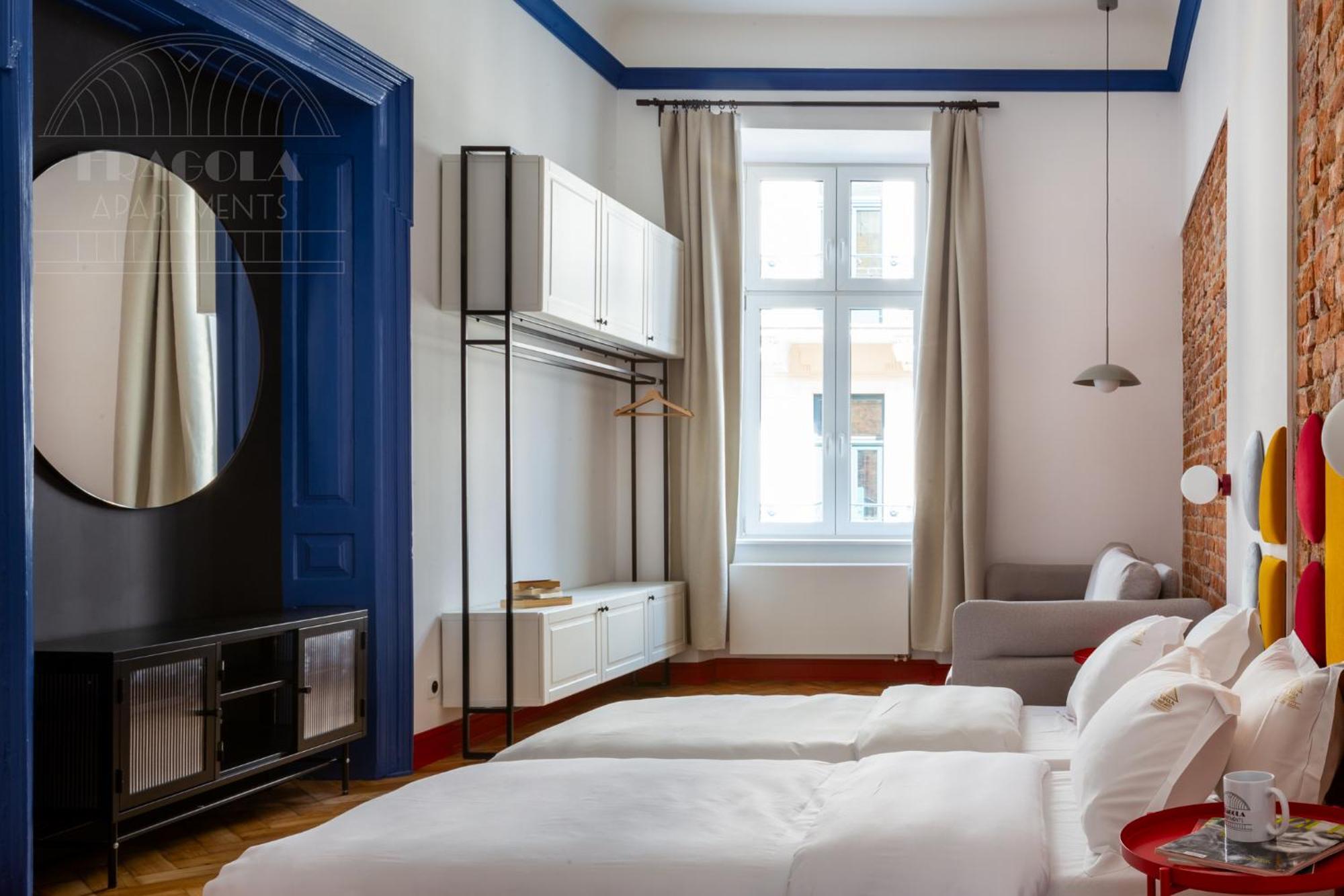Spacious City Center Family Apartments Краков Экстерьер фото