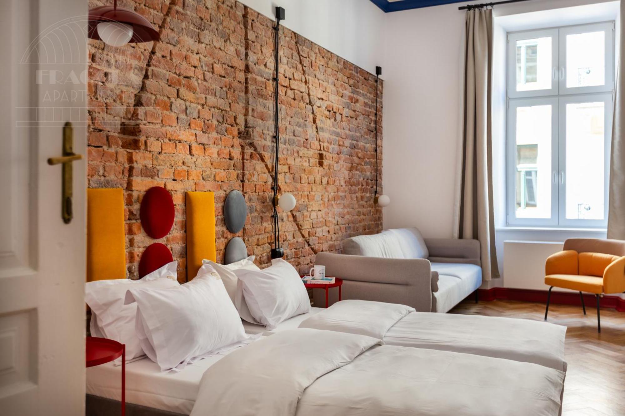 Spacious City Center Family Apartments Краков Экстерьер фото
