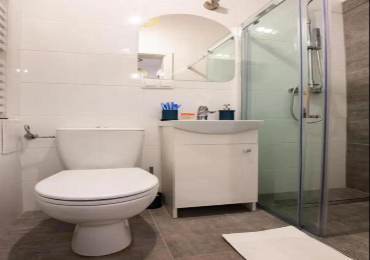Spacious City Center Family Apartments Краков Экстерьер фото